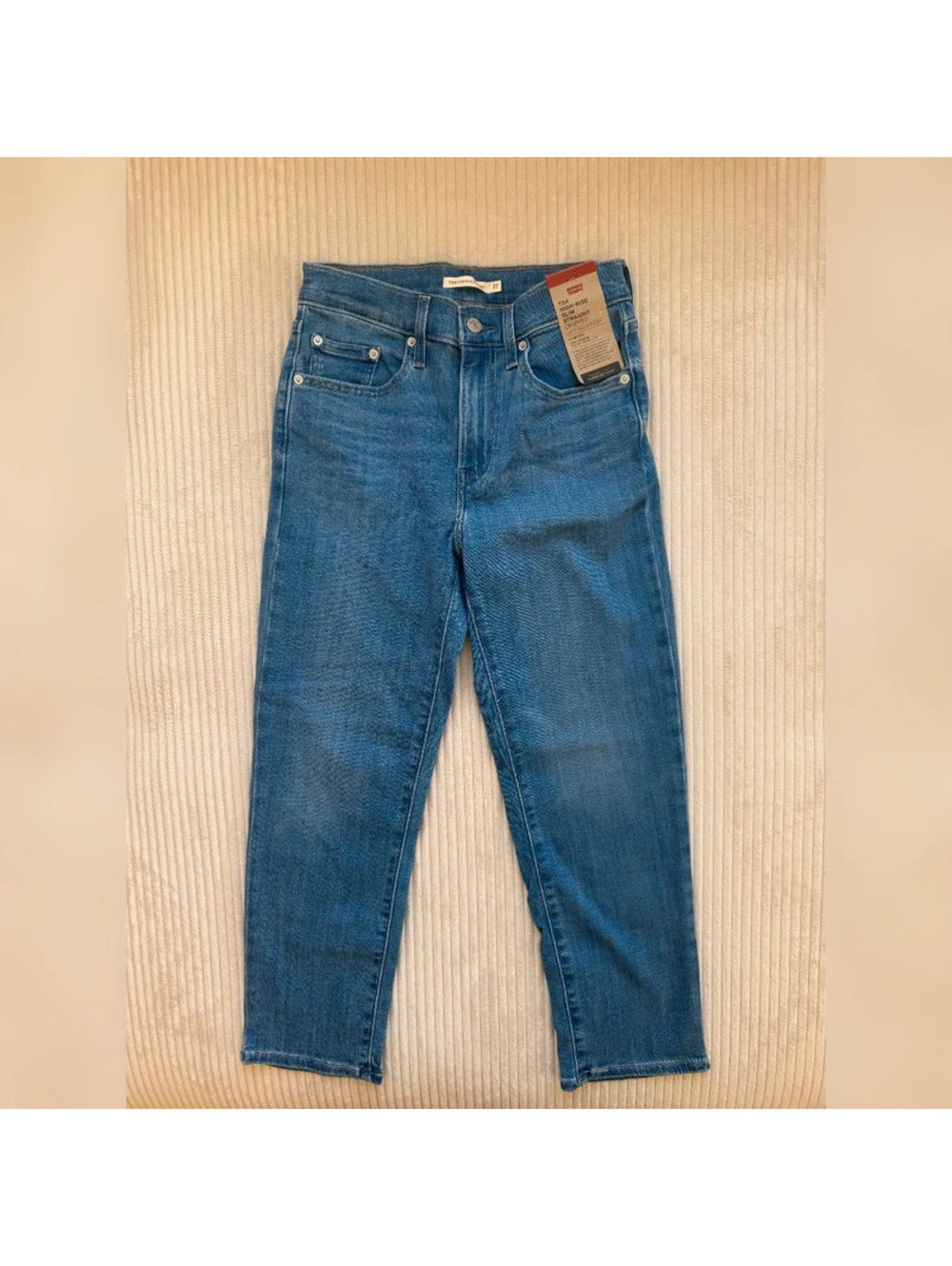 Levi’s Women’s Cropped High Rise Slim Straight Jeans